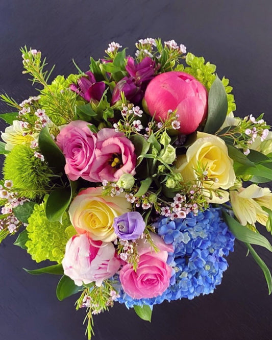Family, Friends, Flowers and Food! 🤍 - LOVE FLOWERS