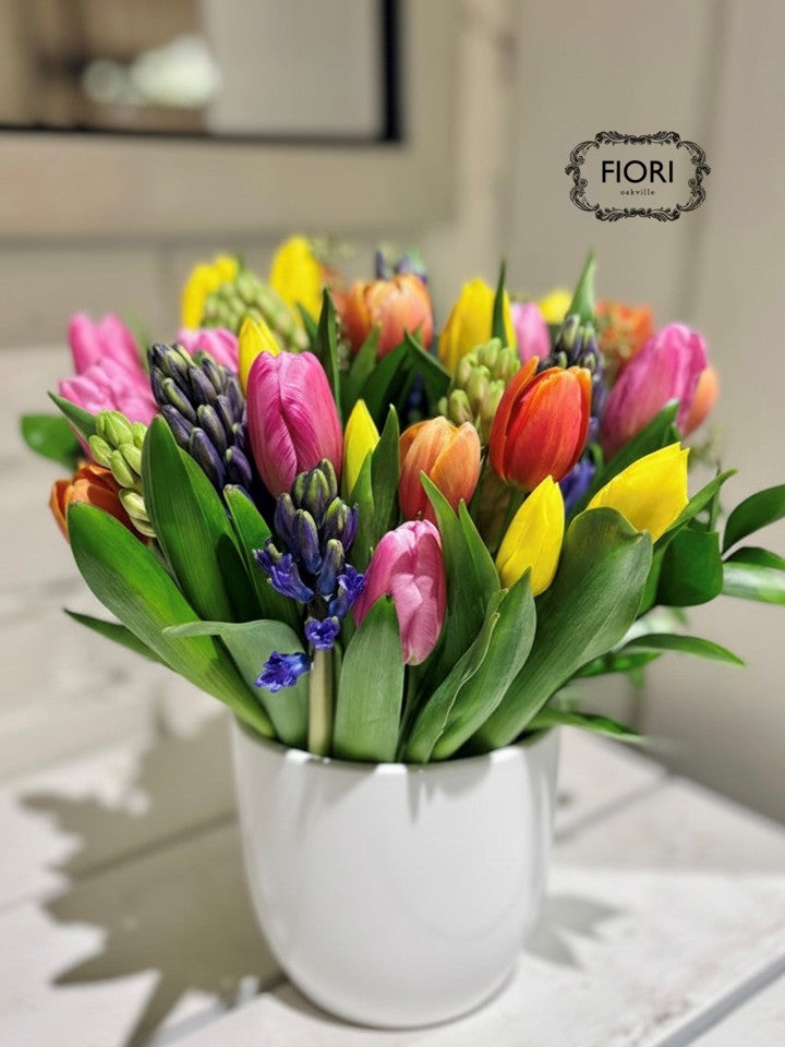 Primavera in White Pottery