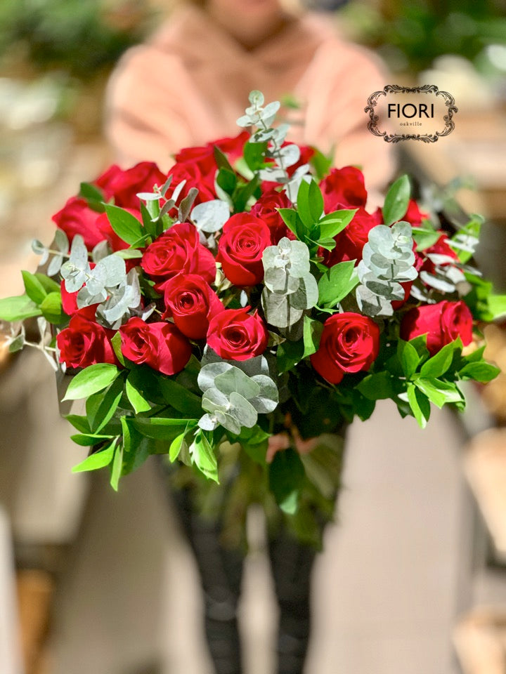 Send Valentines Day Red Roses Flowers - Order online Toronto Oakville Burlington Mississauga delivery. Best Florist flower shop near