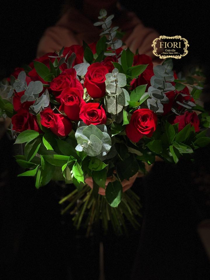 Send Valentines Day Red Roses Flowers - Order online Toronto Oakville Burlington Mississauga delivery. Best Florist flower shop near