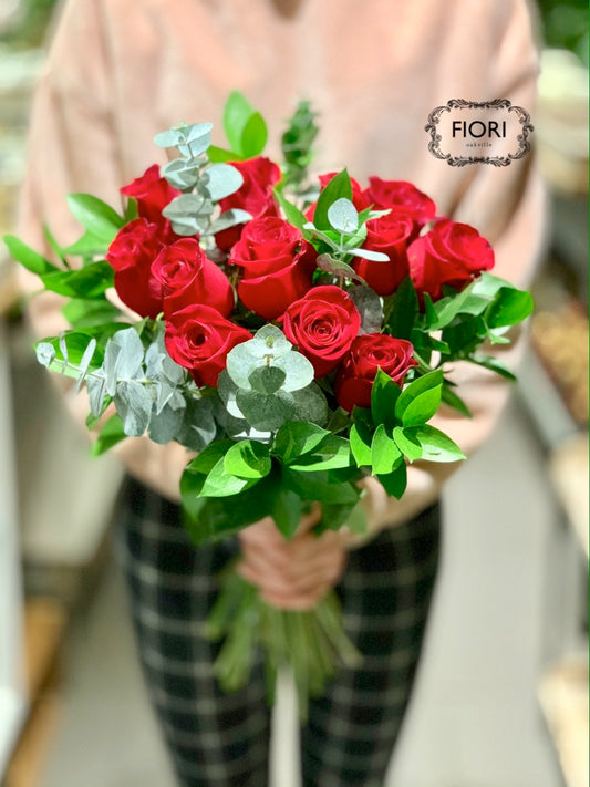 Send Valentines Day Red Roses Flowers - Order online Toronto Oakville Burlington Mississauga delivery. Best Florist flower shop near