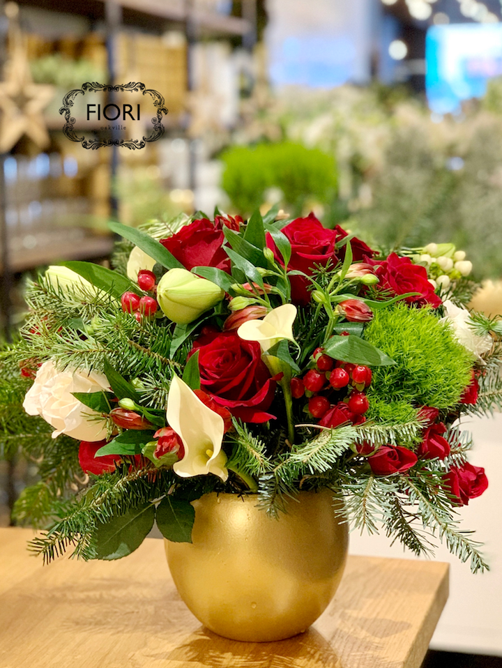 Christmas centrepieces - Oakville Florist - Order flowers online