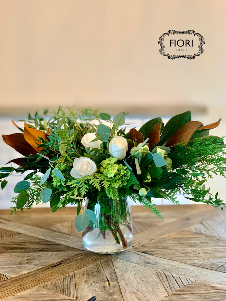 Christmas centrepiece FIORI Oakville best Florist. Flower store. Order Online flower delivery Oakville Burlington Mississauga 
