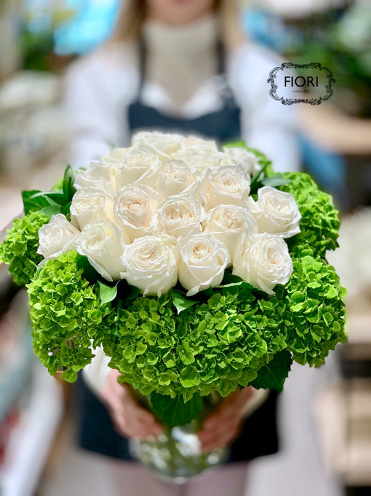 Order flowers online send delivery Oakville. Condolences, Sympathy, bridal, shower, baby. Best florist Oakville flower shop
